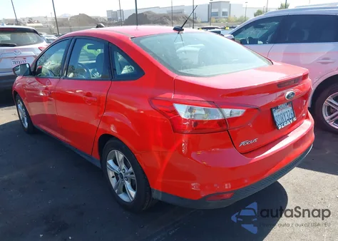 2014 Ford Focus Se z USA, uszkodzony, nr VIN 1FADP3F27EL210310
